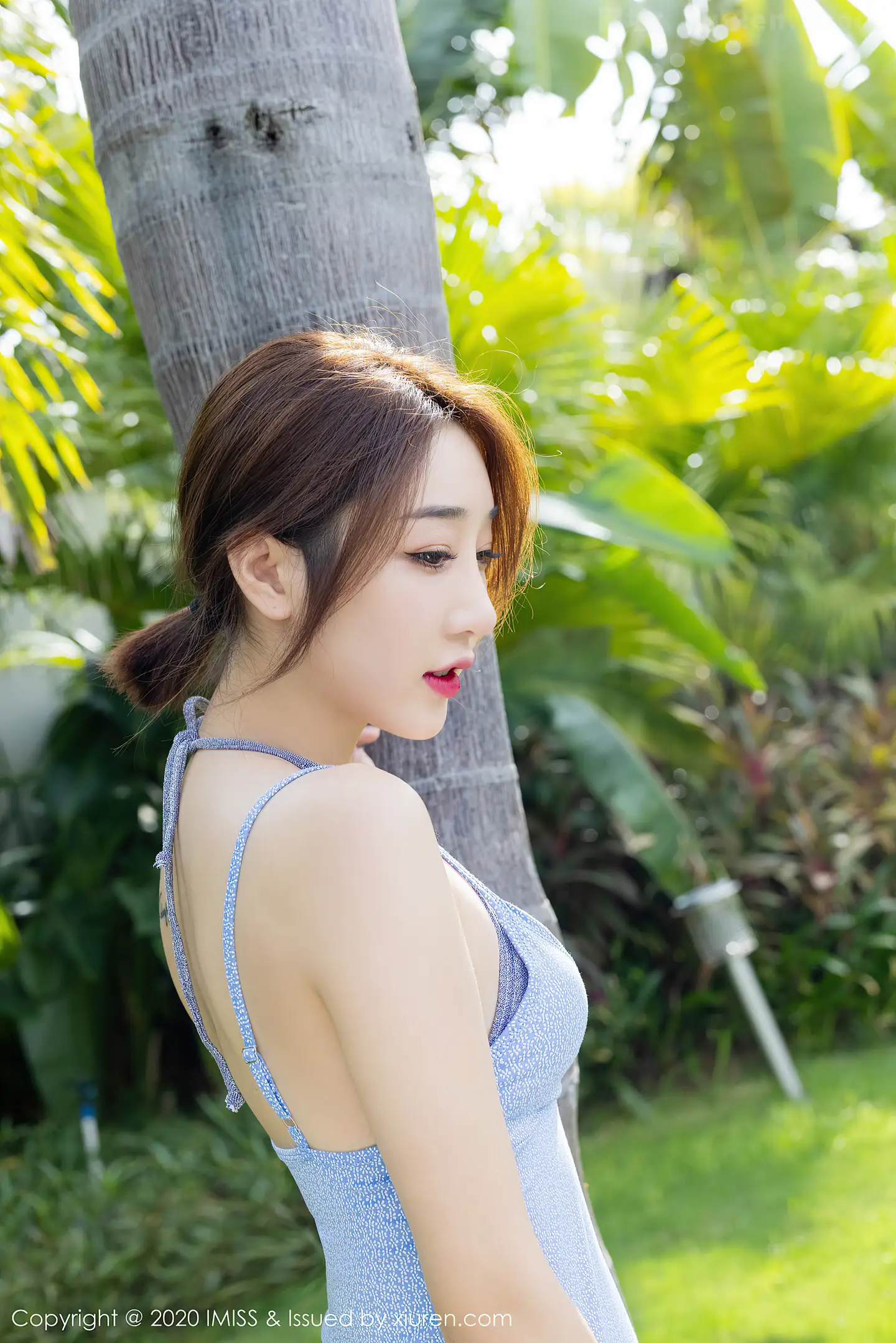 图片[5]-[IMISS爱蜜社]Vol.523 嫩模九月生 心愿旅拍泳池性感泳衣+红色比基尼完美诱惑写真64P-秀人网官方网站